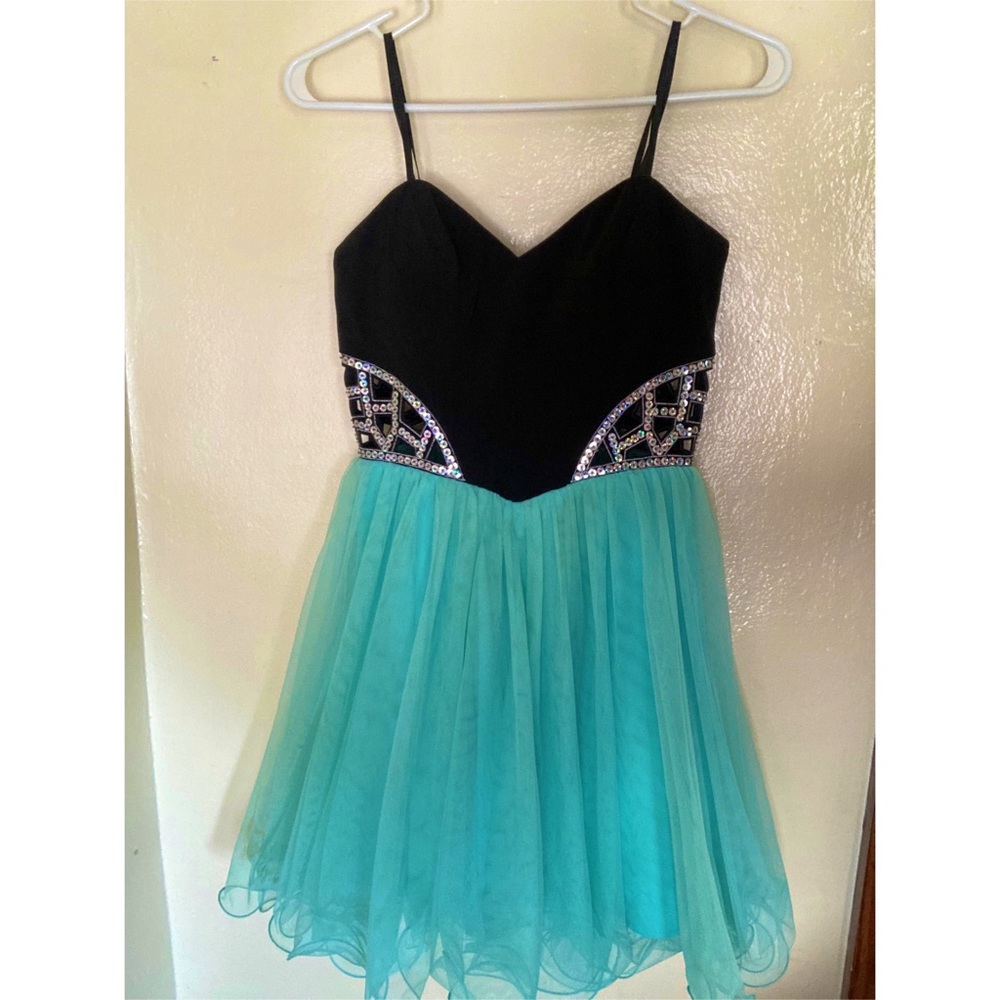 Blondie Nites Strapless Dress